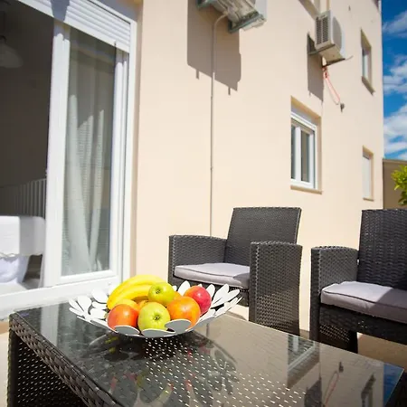 Duka Apartment *