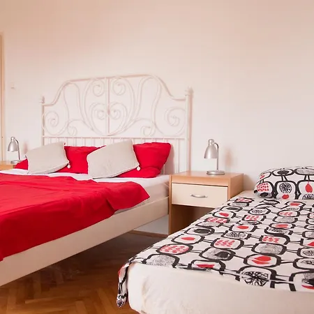 Duka Apartment *